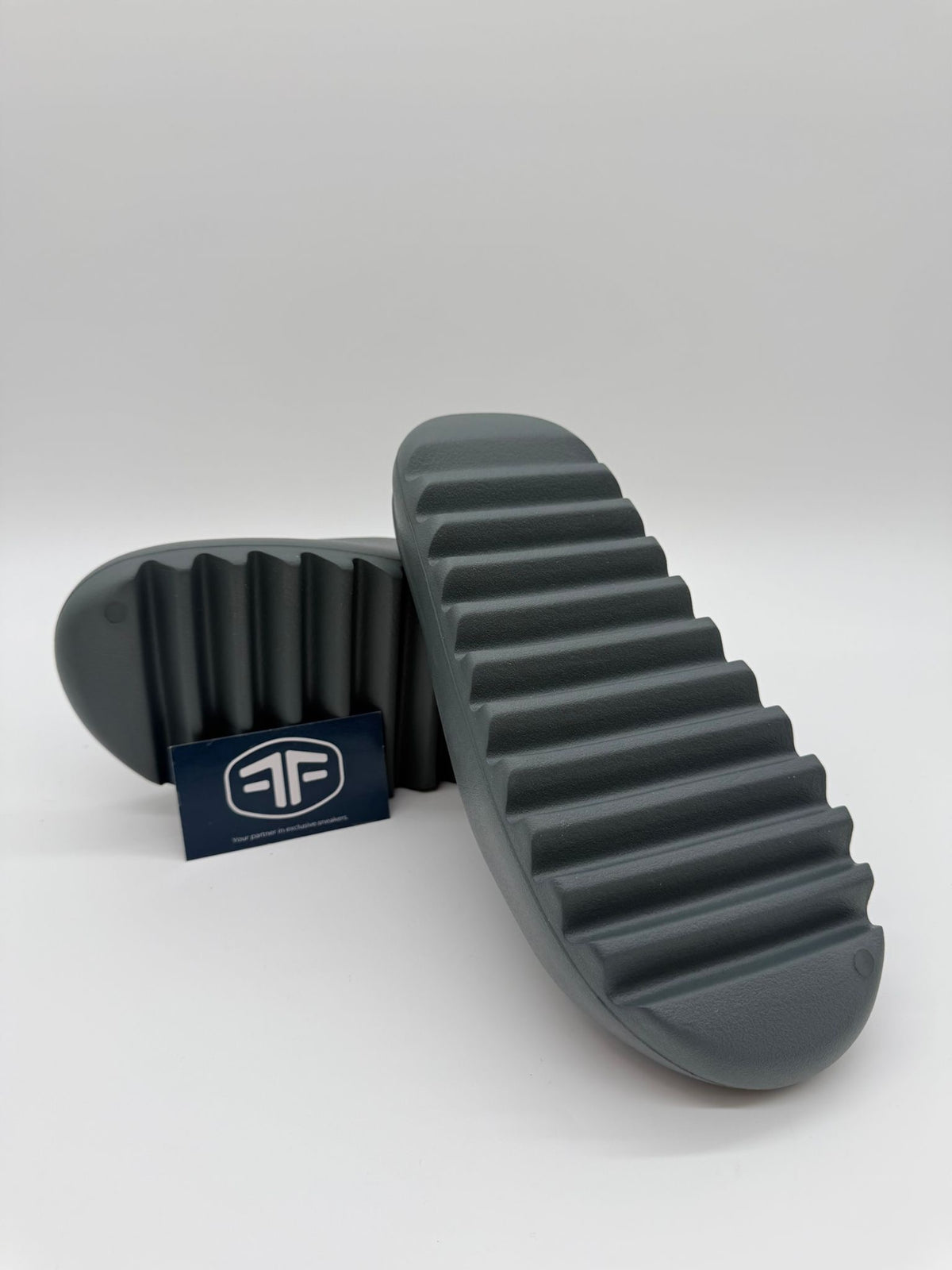Yeezy Slide Slate Marine