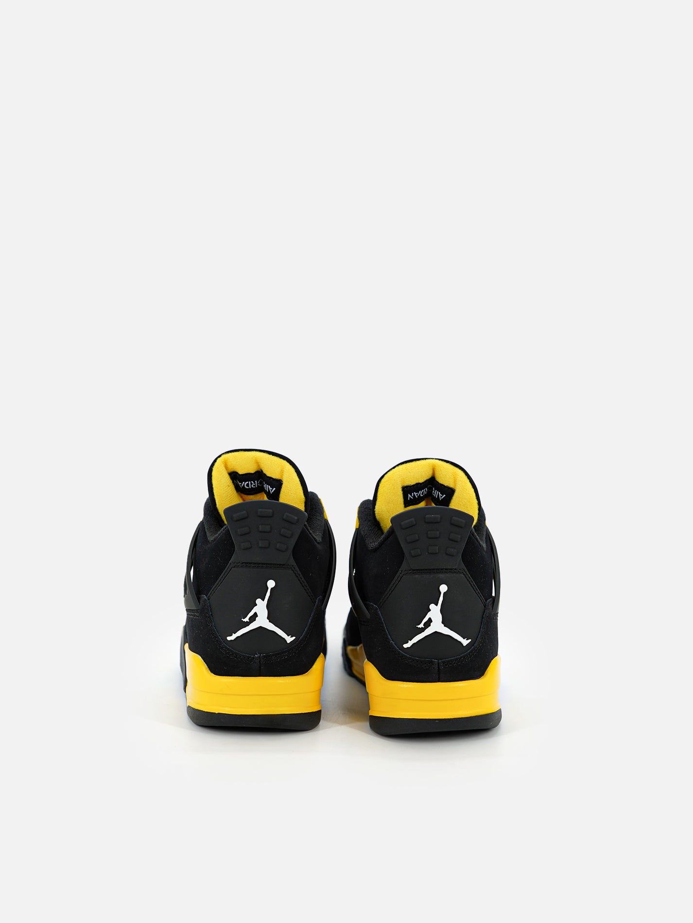 Jordan 4 Retro Thunder 2023