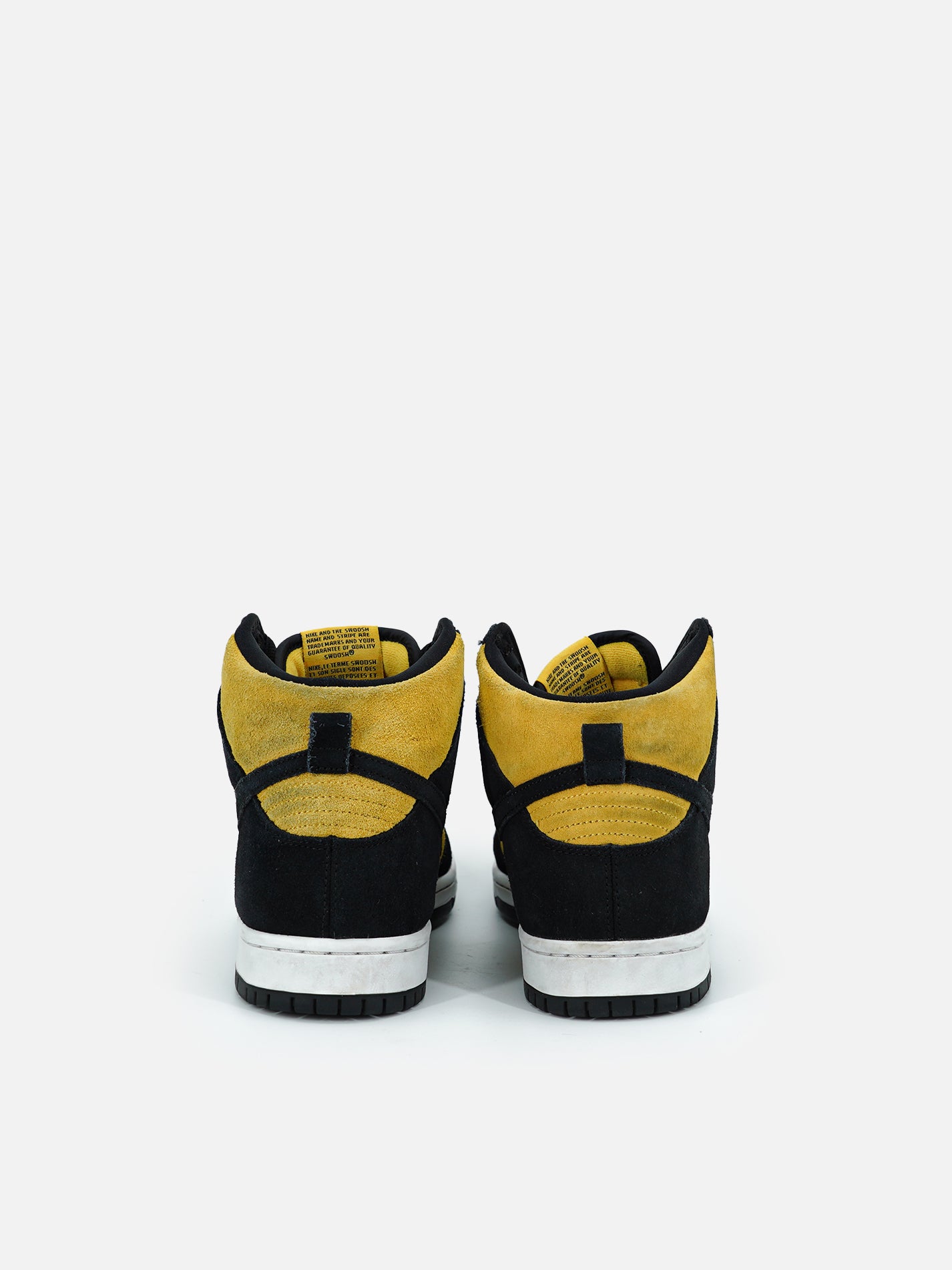 Nike Dunk SB Reverse Goldenrod sample