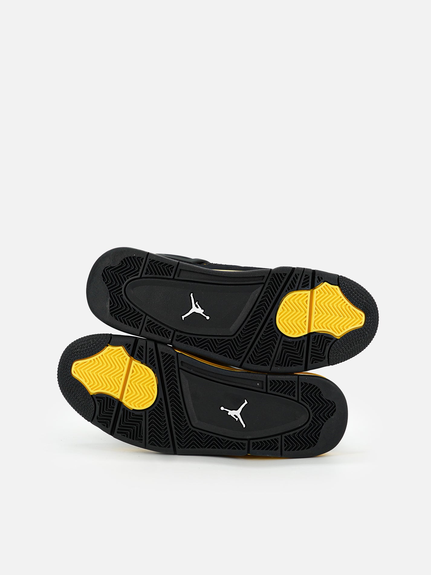 Jordan 4 Retro Thunder 2023