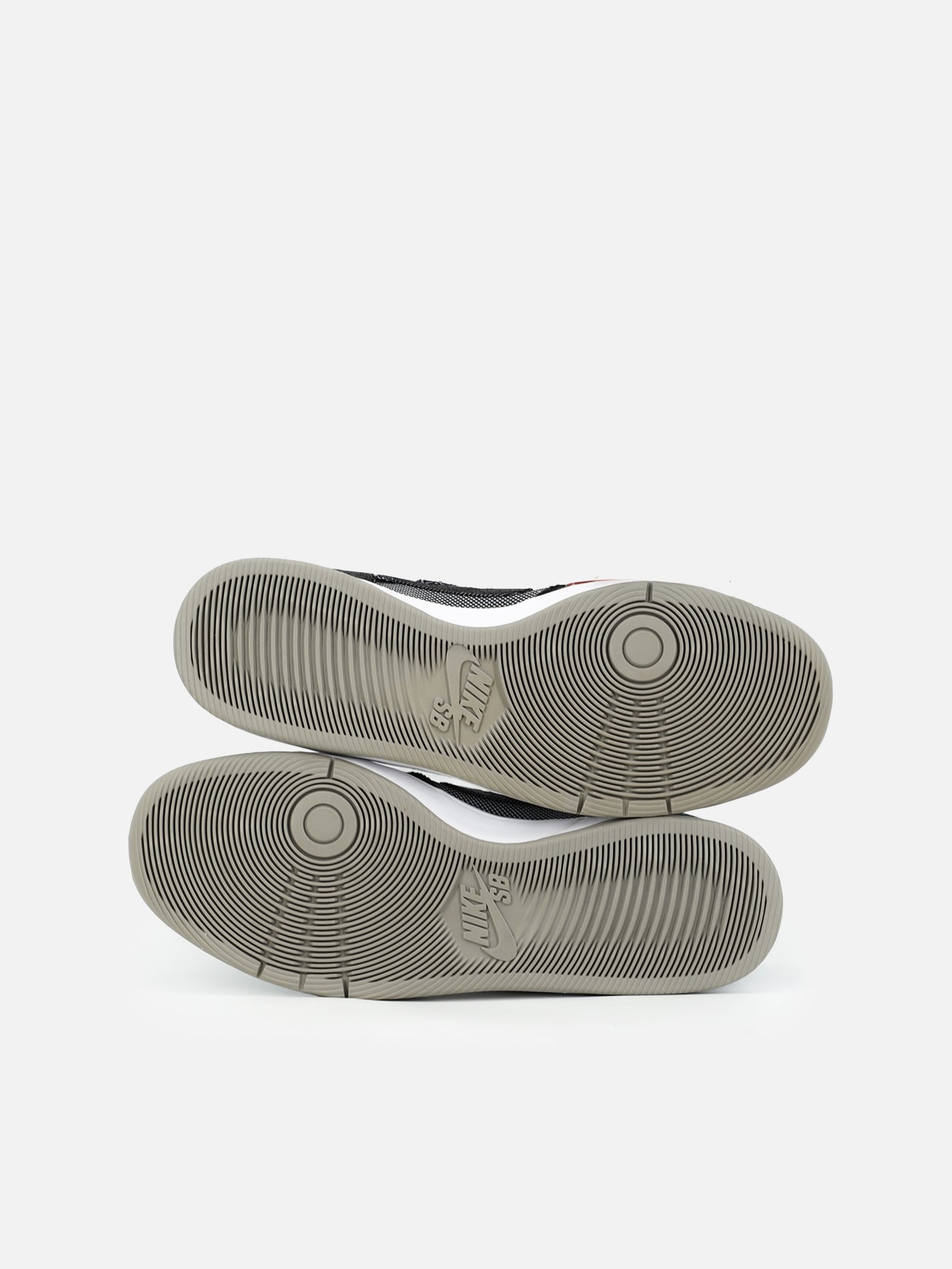 Nike SB Dunk Low Elite Medicom Bearbrick Set F&F