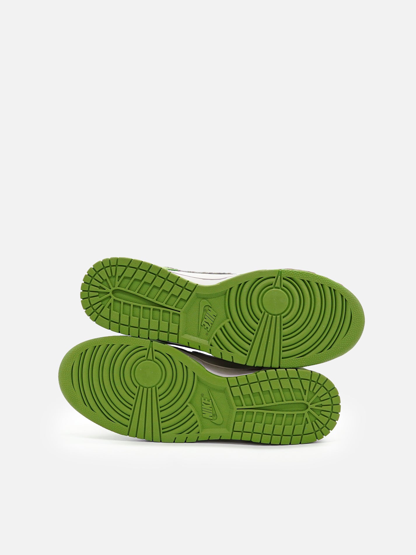 Nike Dunk Low AS Safari Swoosh Chlorophyll