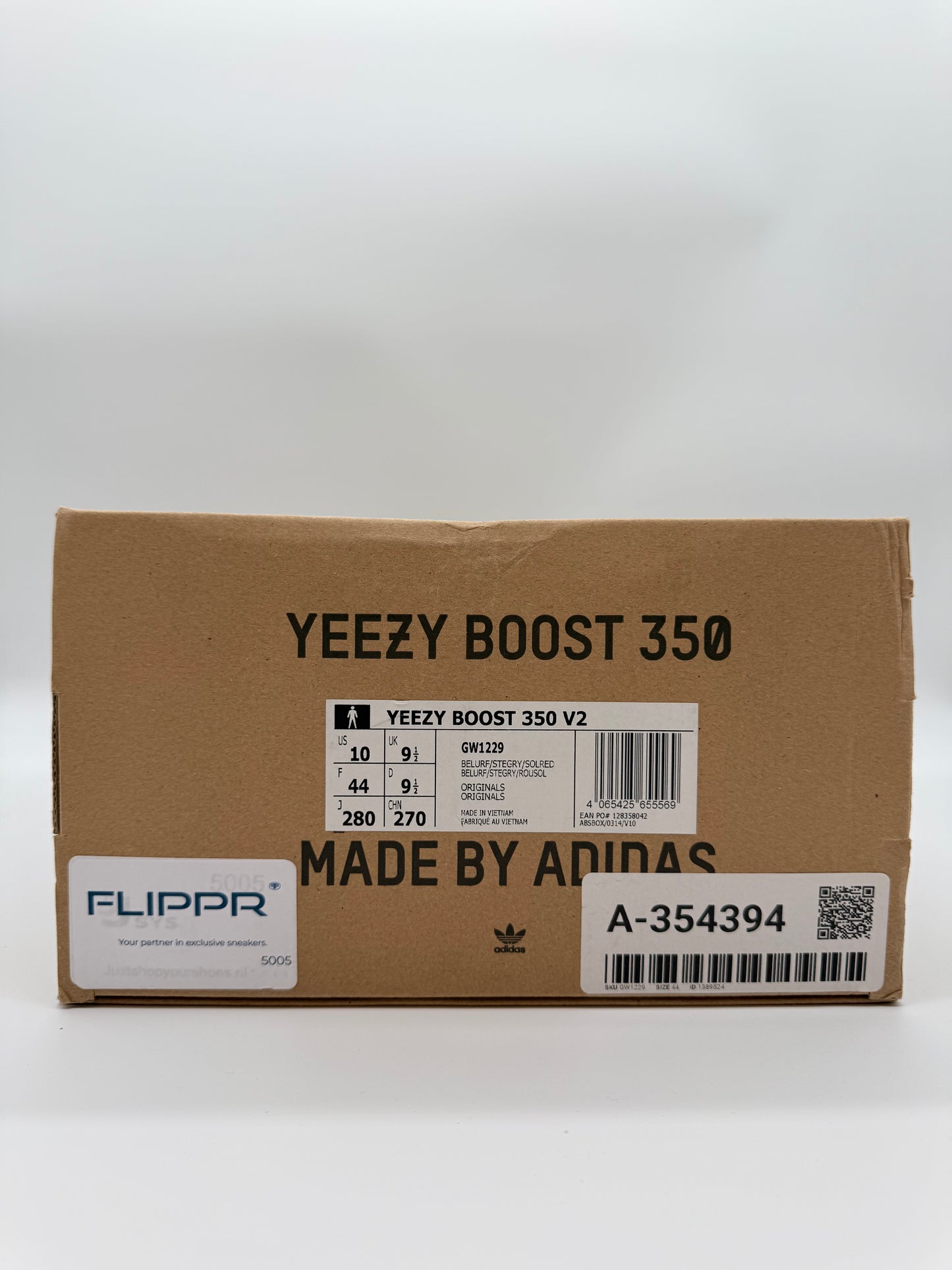 Yeezy Boost 350 V2 Beluga Reflective (Used)