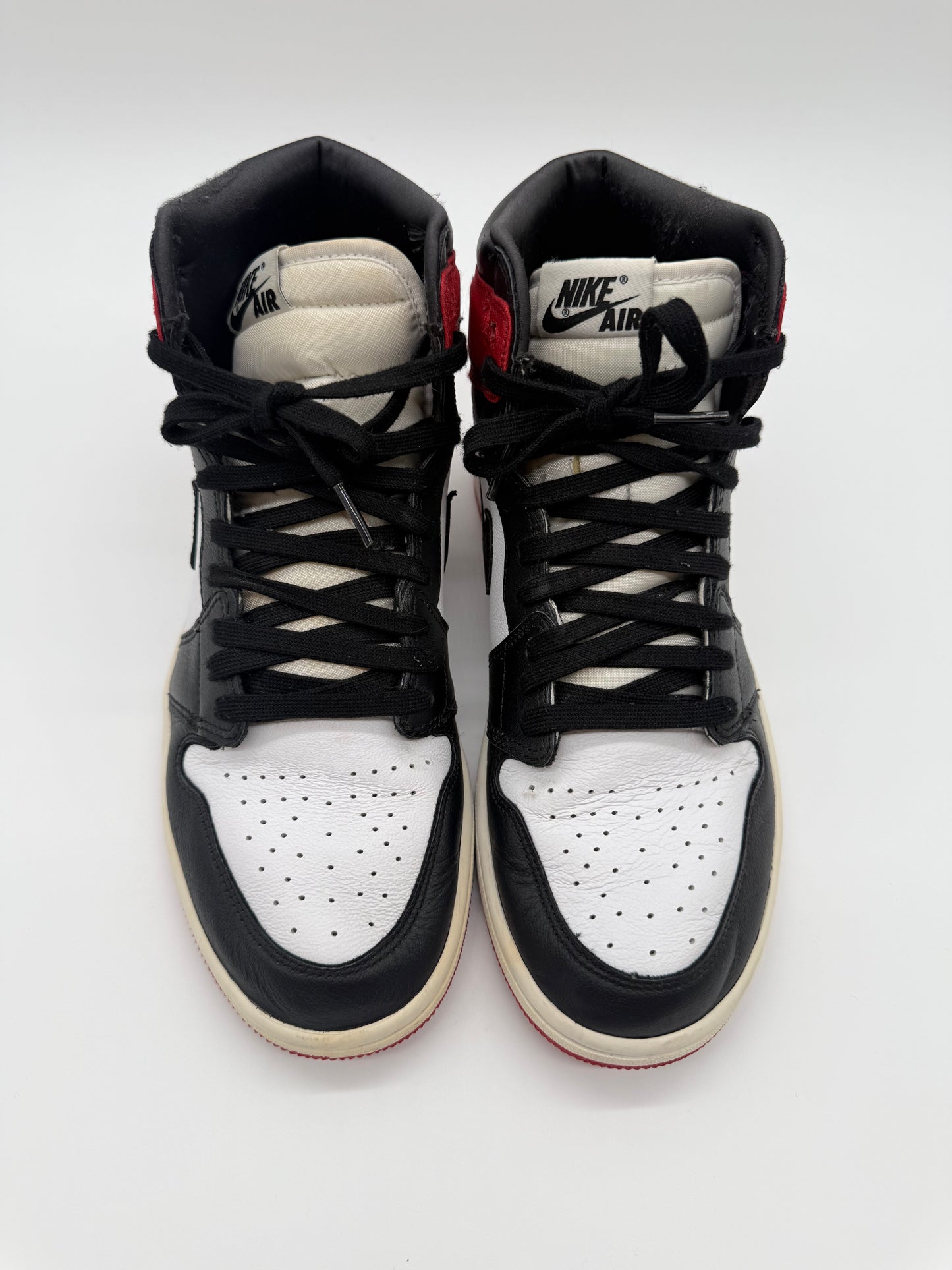 Nike Jordan 1 Retro High Satin Black Toe (W)