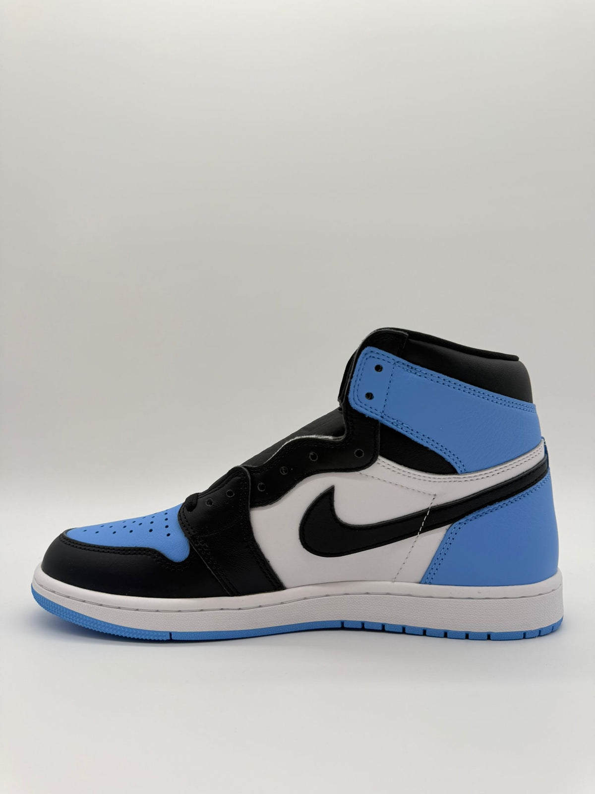 Nike Jordan 1 Retro High OG UNC Toe