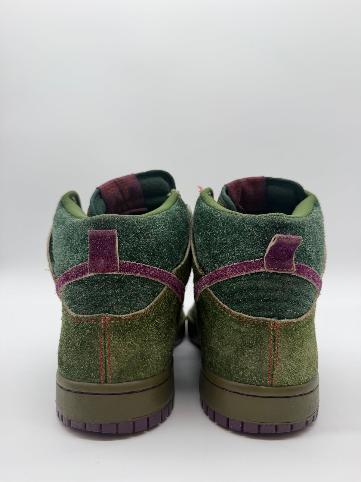 Nike SB Dunk High Skunk 420