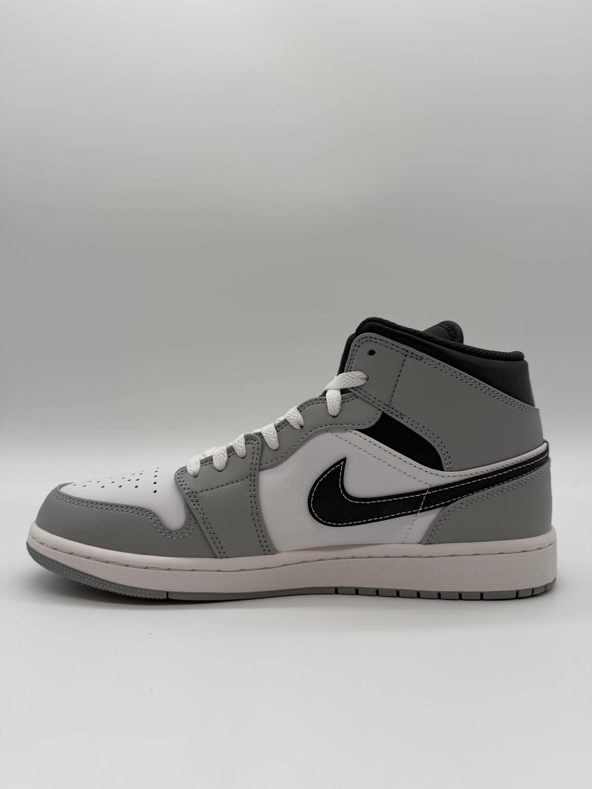 Jordan 1 Mid Light Smoke Grey Anthracite