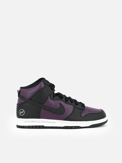 Nike Dunk/ Fragment Beijing (2021) - FLIPPR