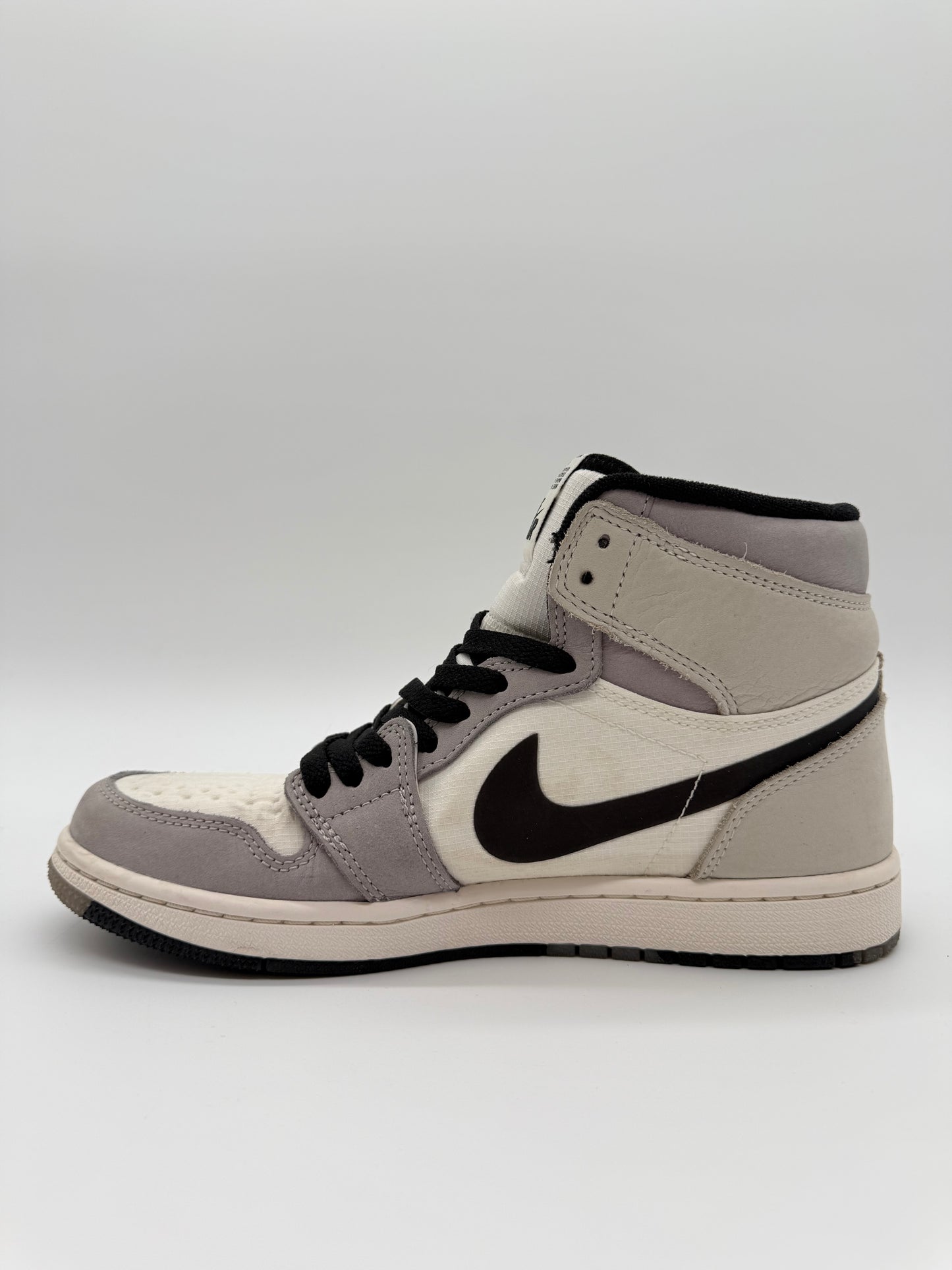 Nike Jordan 1 Retro High Element Gore-Tex Light Bone