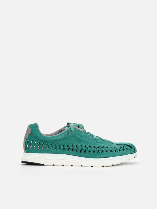 Nike Mayfly Woven Jade Glaze