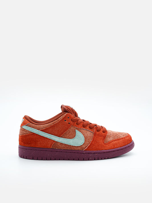 Nike SB Dunk Low Mystic Red Rosewood