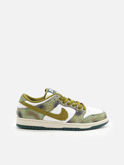 Nike SB Dunk Low Alexis Sablone Chameleon - FLIPPR