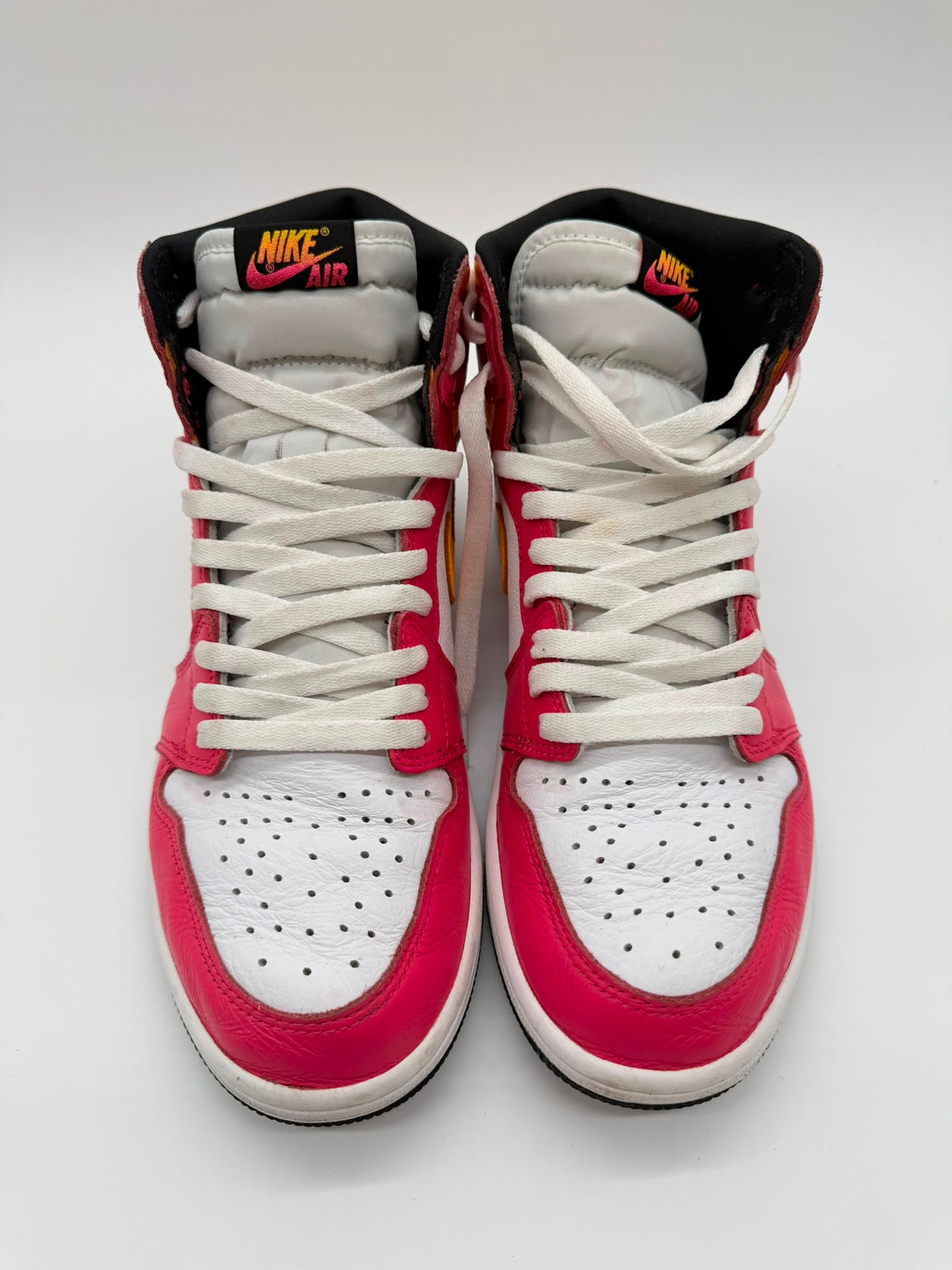 Jordan 1 Retro High OG Light Fusion Red