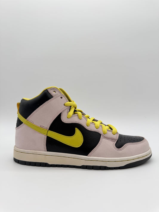 Nike SB Dunk HighMiss Piggy
