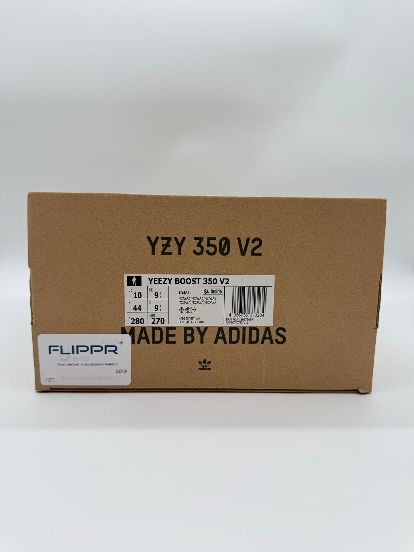 Yeezy Boost 350 V2 Dark Salt