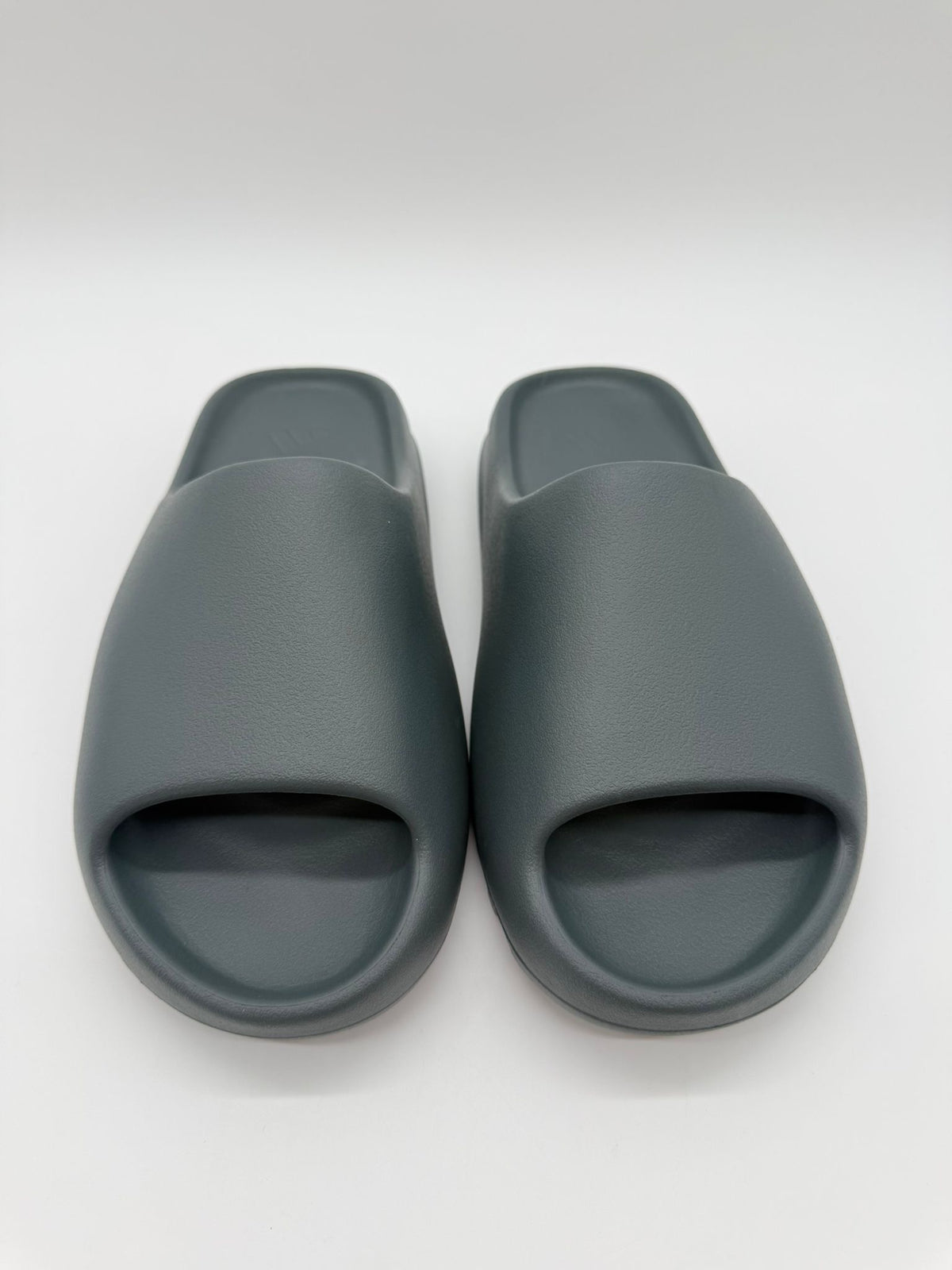 Yeezy Slide Slate Marine