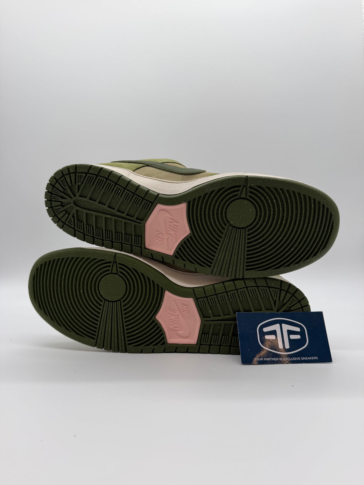 Nike SB Dunk Low Yuto Matcha