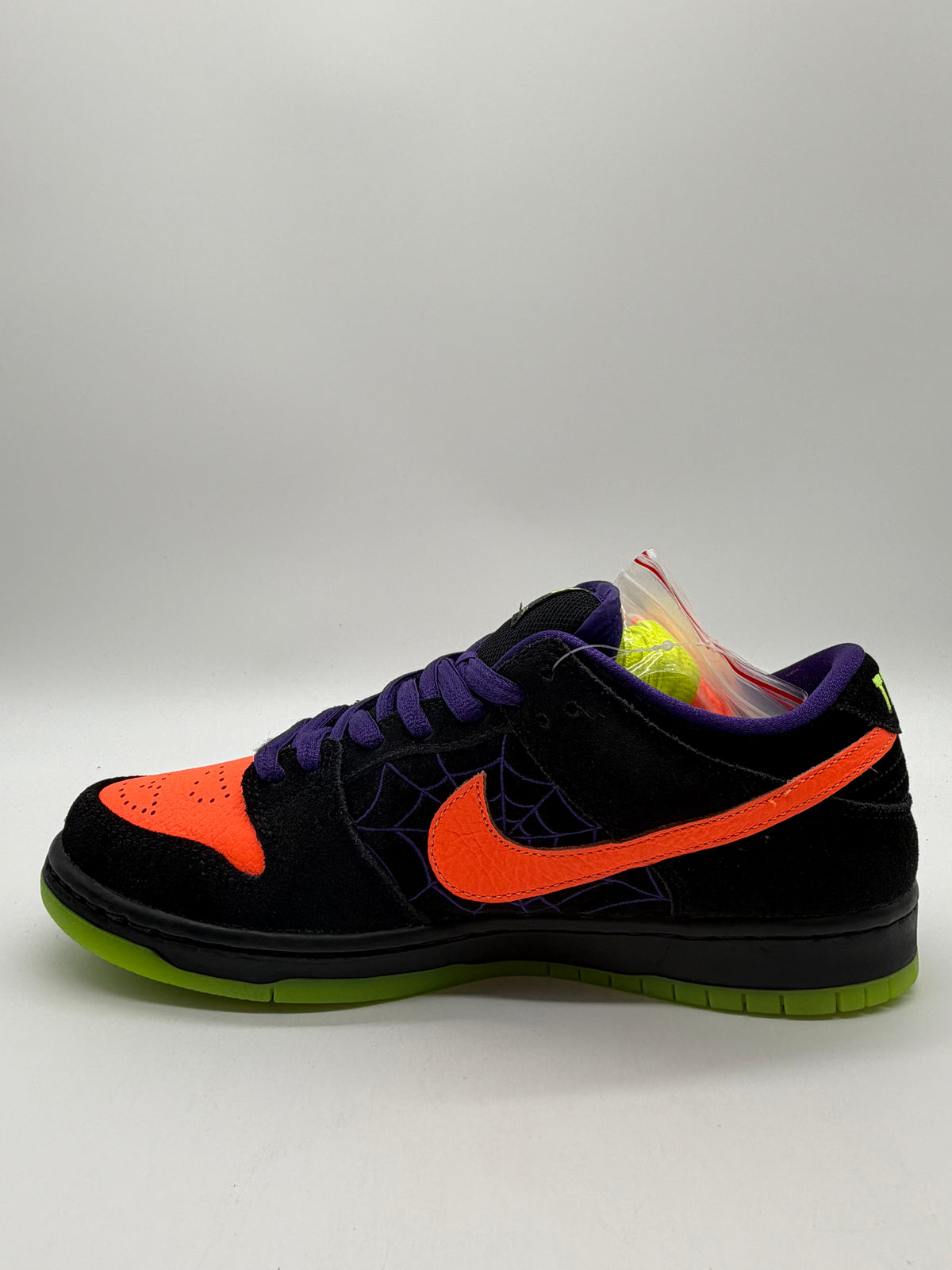 Nike SB Dunk Low Night of Mischief Halloween