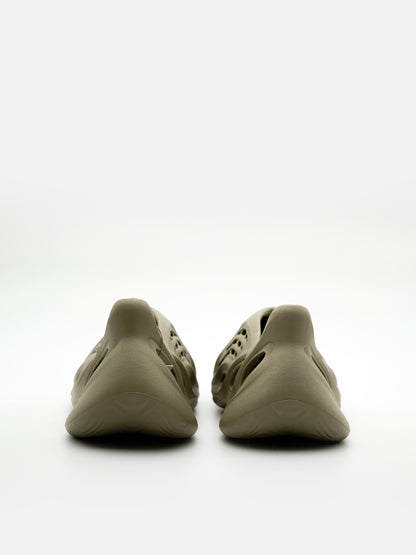 Yeezy Foam Runner Stone Salt - FLIPPR