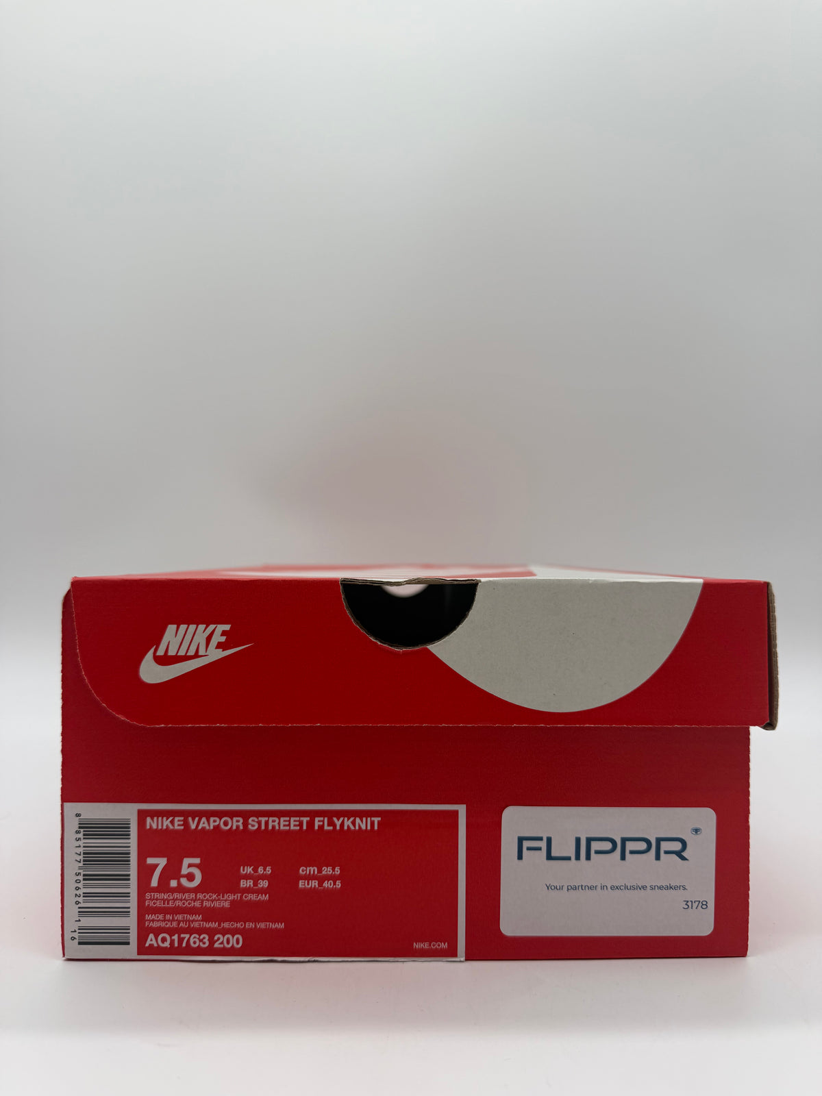 Nike Vapor Street FlyknitString