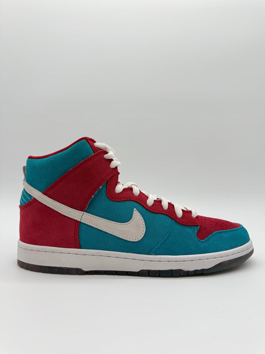 Nike SB Dunk High Bloody Gums