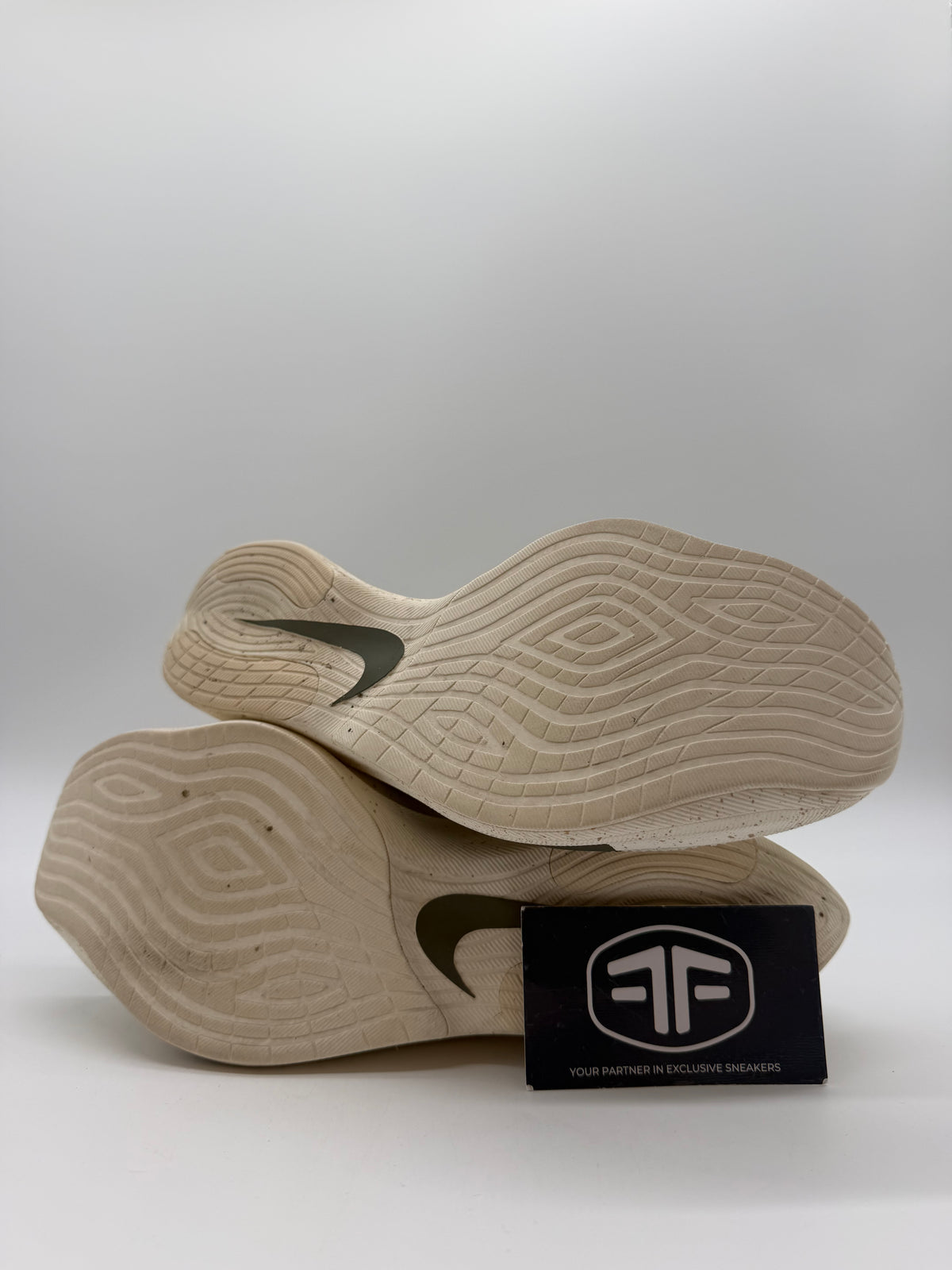 Nike Vapor Street FlyknitString