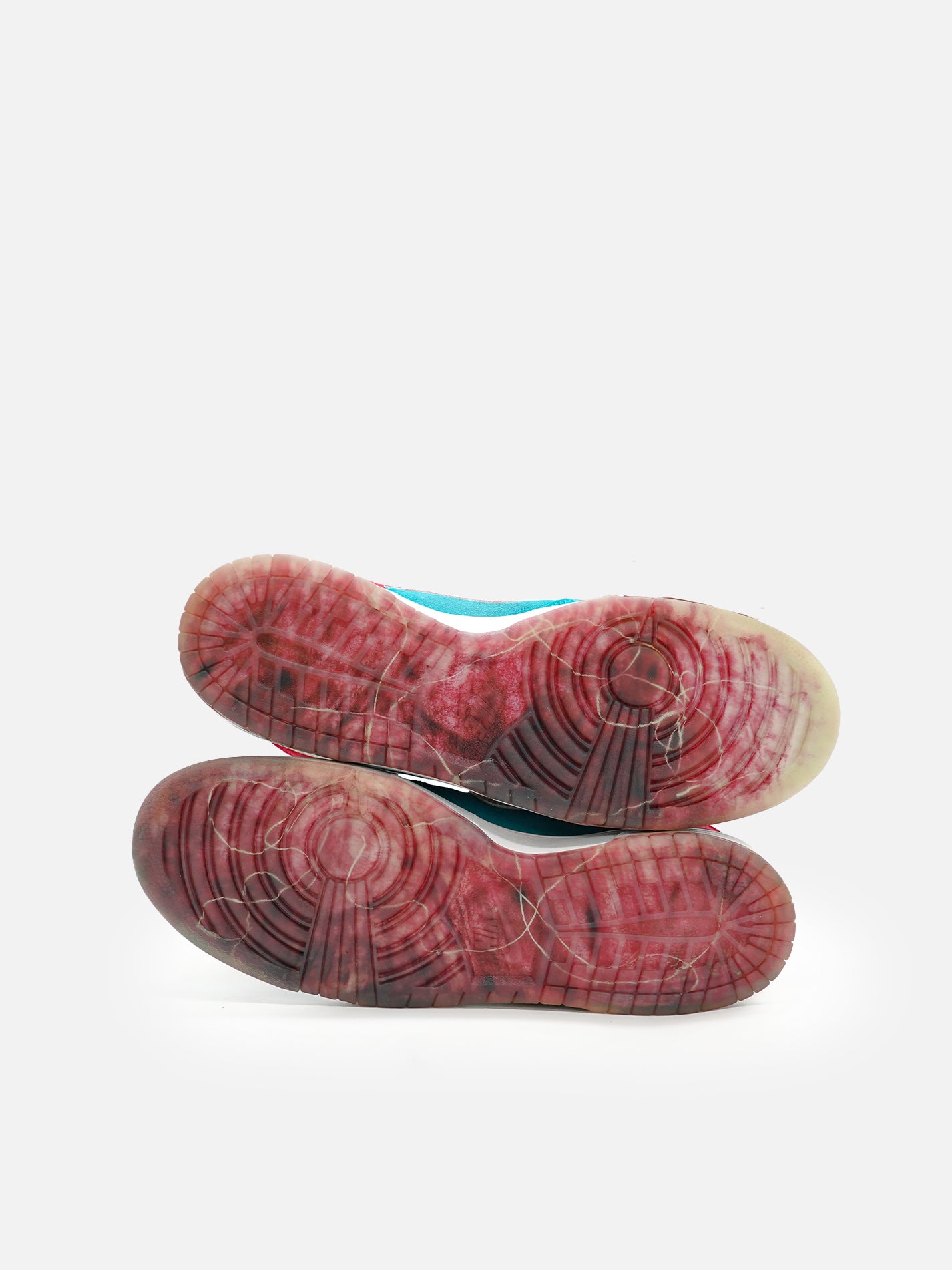 Nike SB Dunk High Bloody Gums