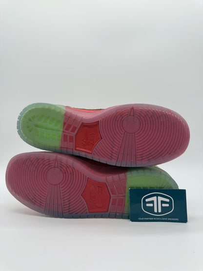 Nike SB Dunk High Strawberry Cough