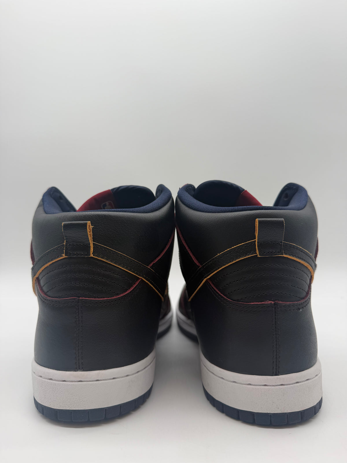 Nike SB Dunk High NBA Cavs