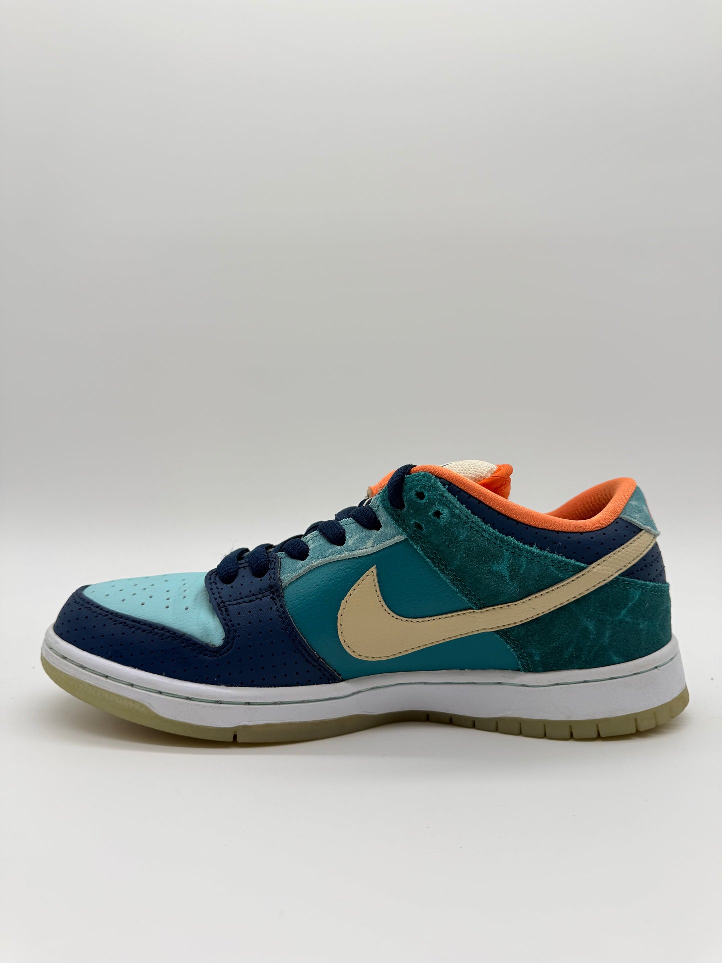 Nike SB Dunk Low MIA Skate Shop