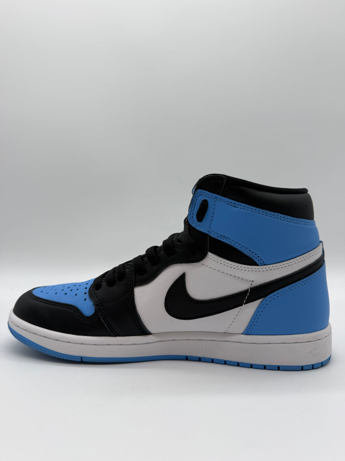 Jordan 1 Retro High OG UNC Toe