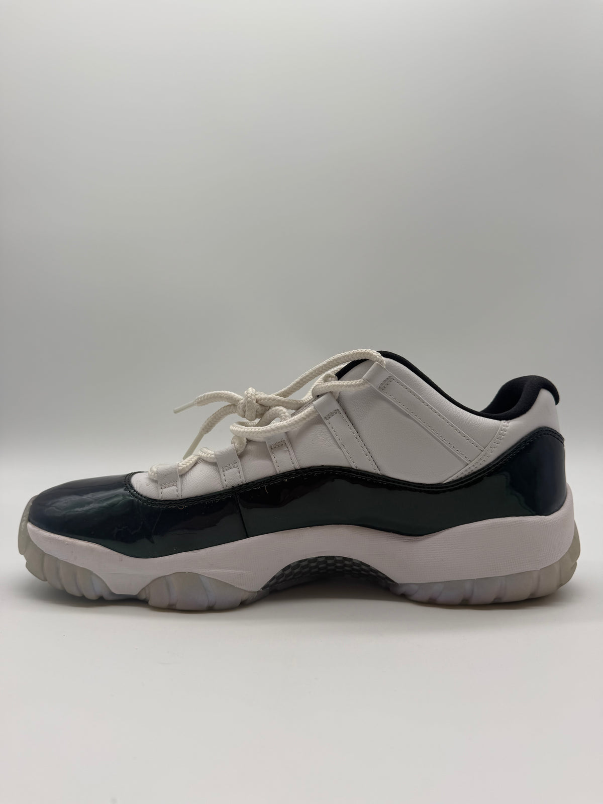 Jordan 11 Low Iridescent