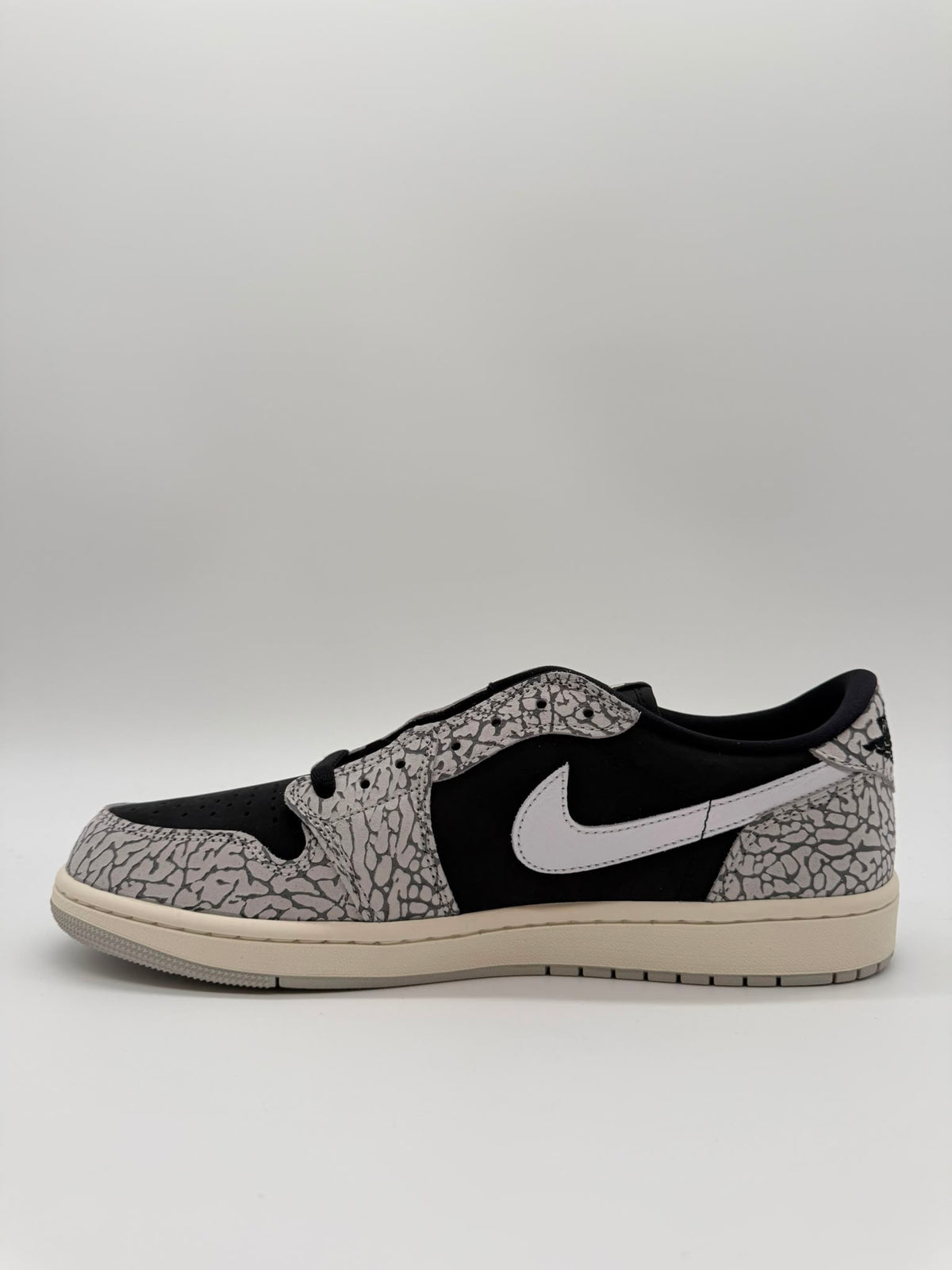 Nike Jordan 1 Retro Low OG  Cement
