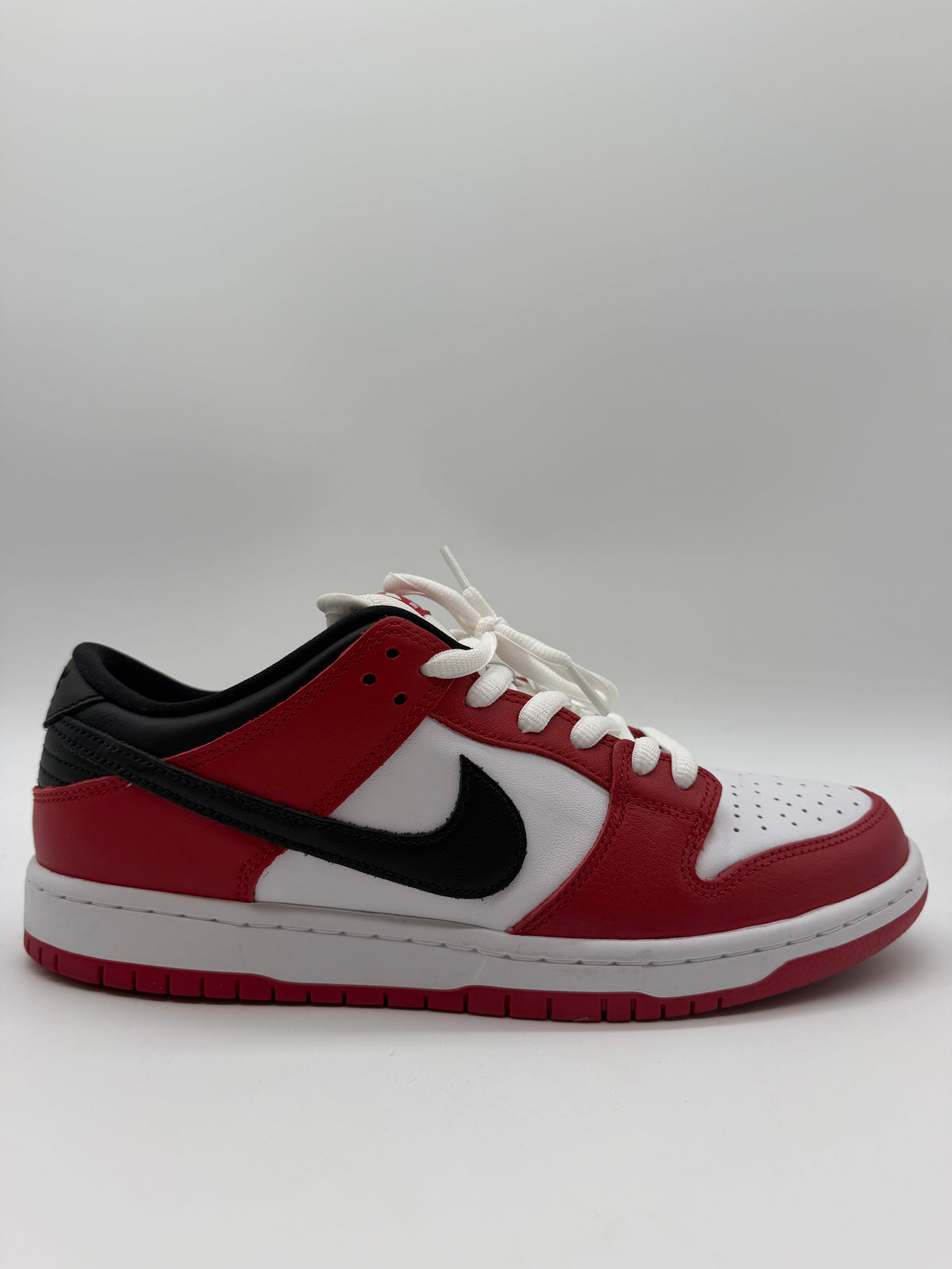 Nike SB Dunk Low Chicago
