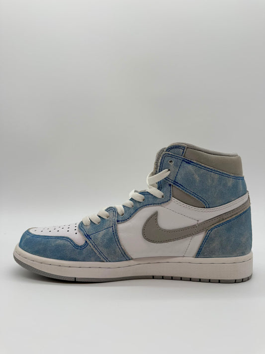 Jordan 1 Retro Hyper Royal Smoke Grey