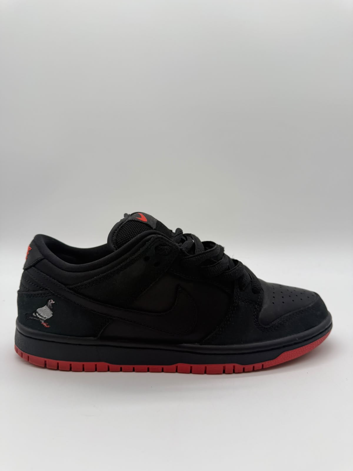Nike SB Dunk Low  Pigeon