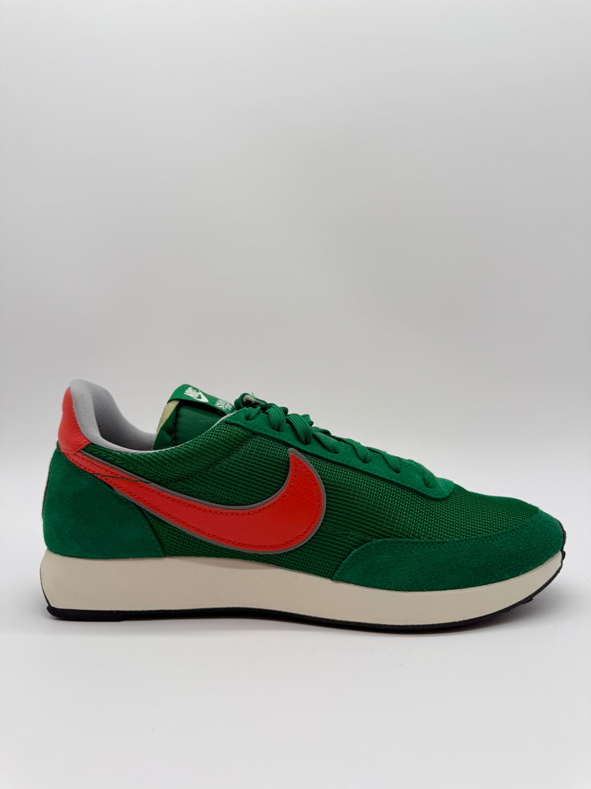 Nike Tailwind 79 Stranger Things Hawkins High School