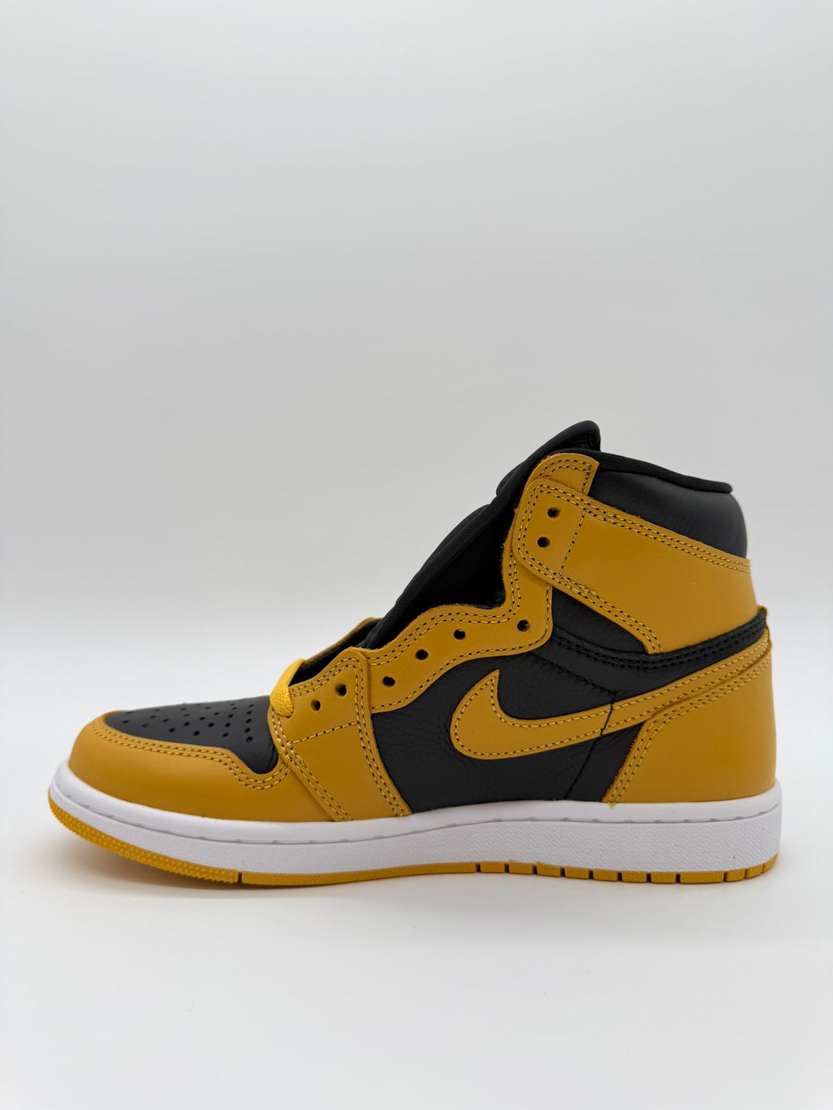 Nike Jordan 1 Retro High Pollen
