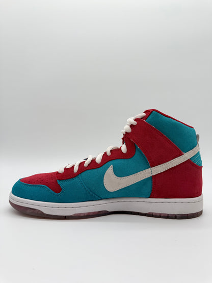 Nike SB Dunk High Bloody Gums