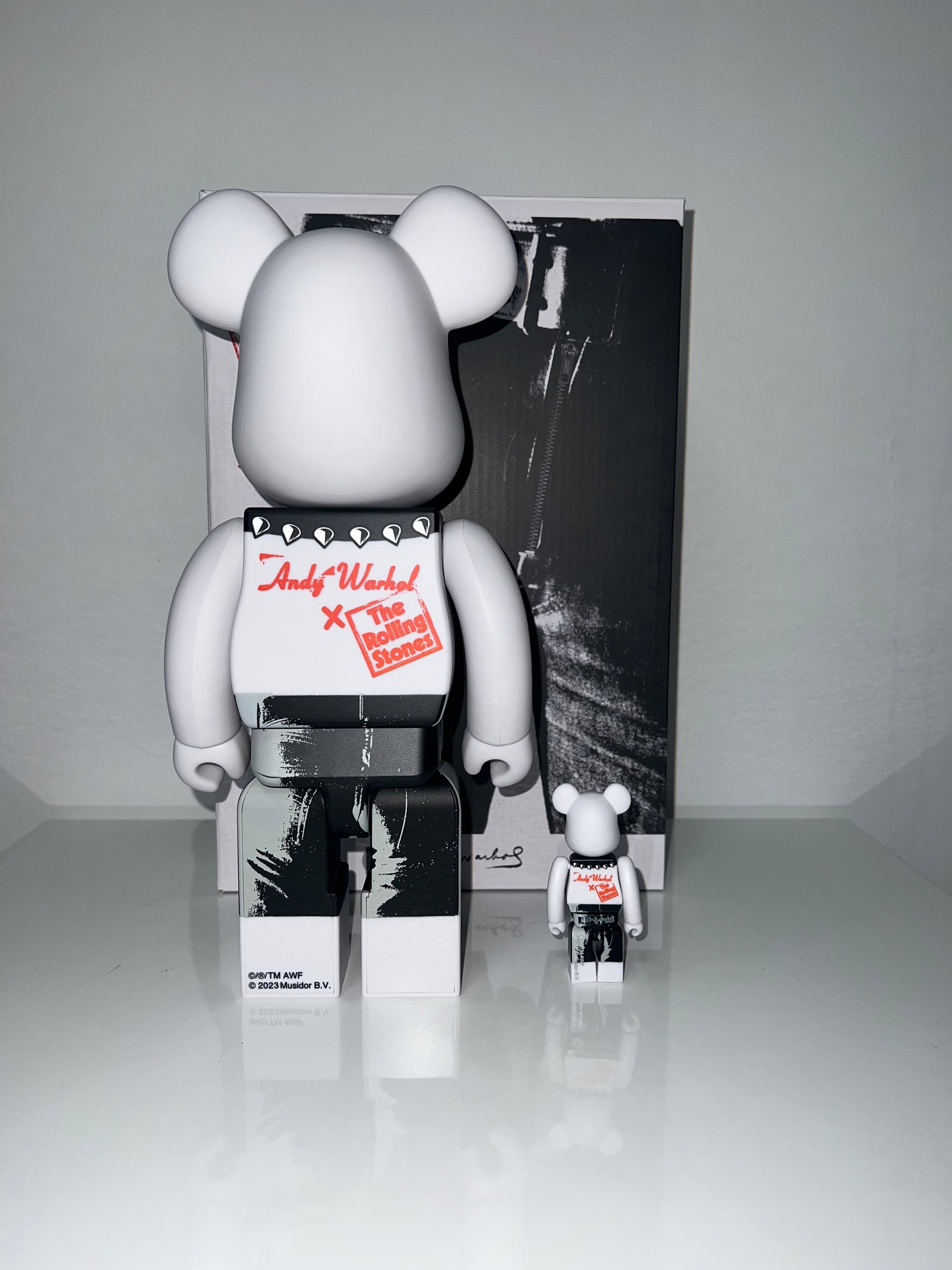 Bearbrick Rolling stones / Andy Warhol - sticky fingers - FLIPPR