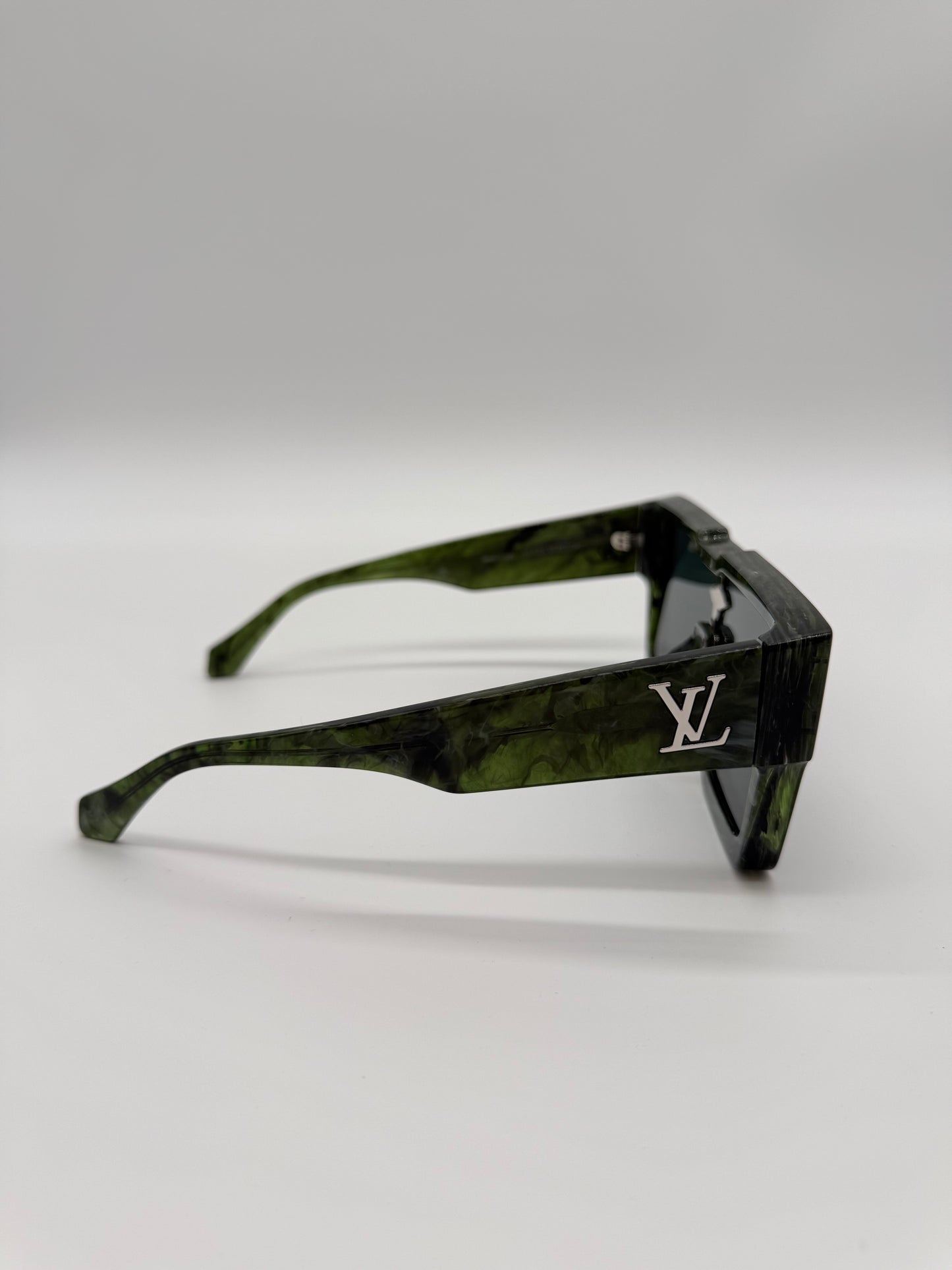 Louis Vuitton Sunglasses Cyclone Green Marble