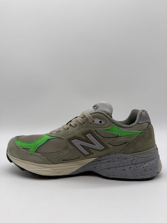 New Balance 990v3 MiUSA Patta Keep Your Family Close