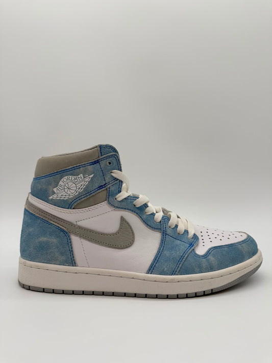 Jordan 1 Retro Hyper Royal Smoke Grey