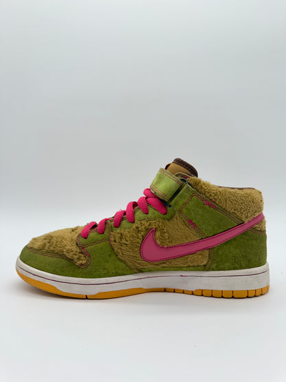 Nike SB Dunk Mid Mama Bear