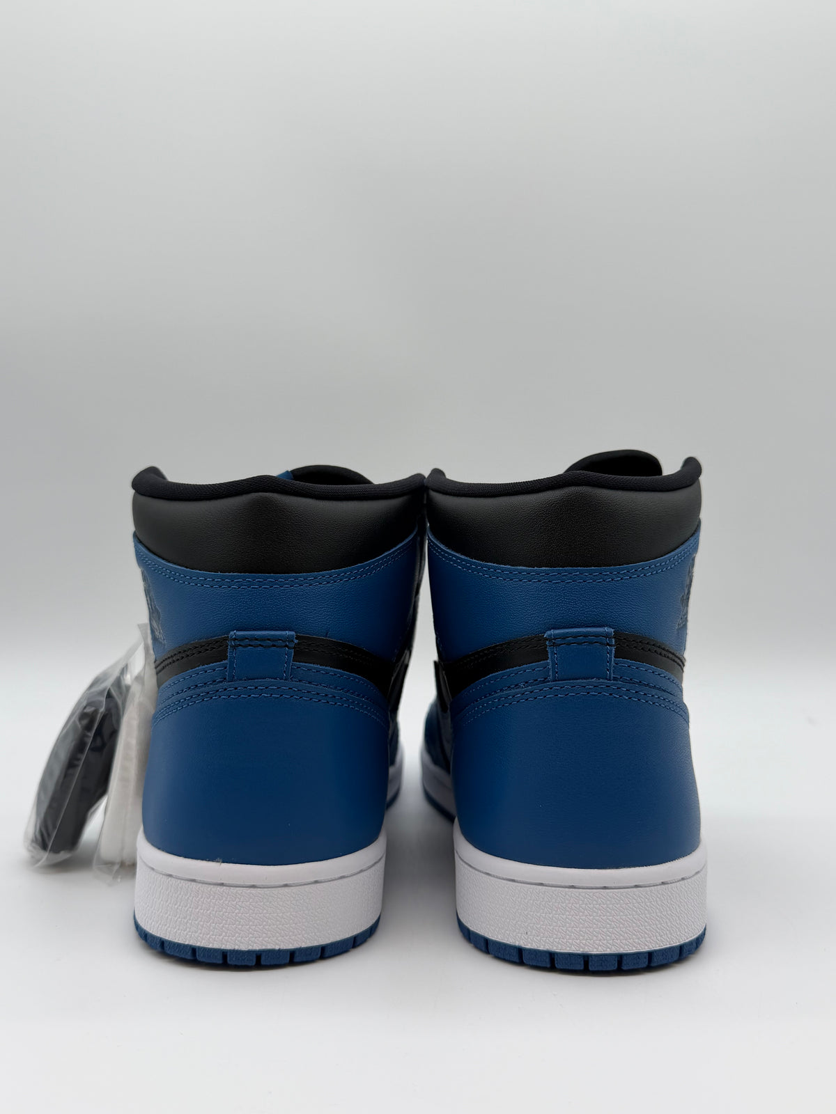 Jordan 1 Retro High Dark Marina Blue