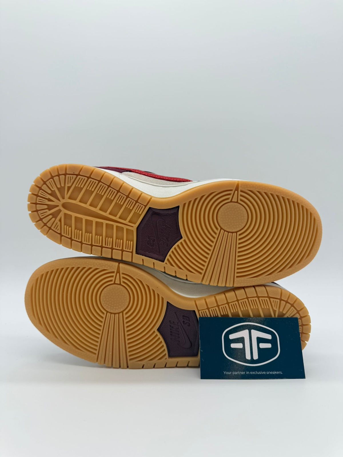 Nike SB Dunk Low Skate Like a Girl