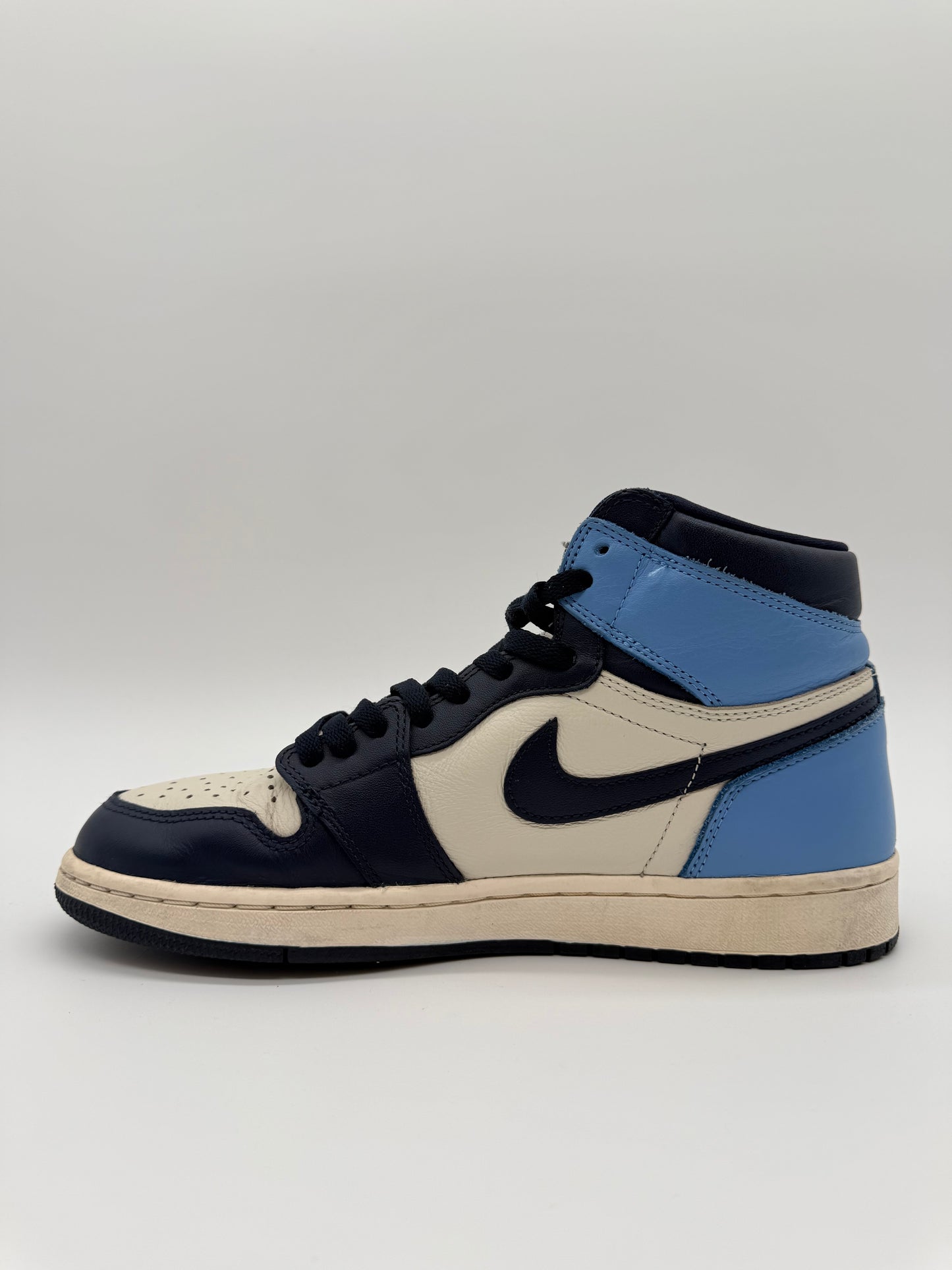 Jordan 1 Retro High Obsidian