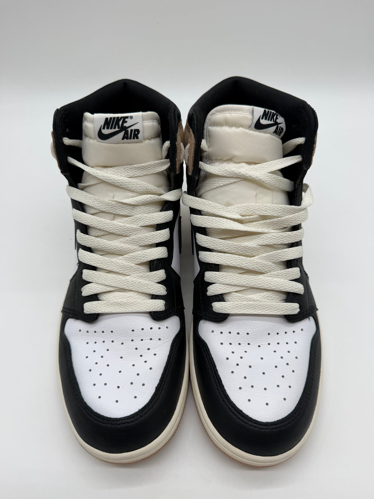 Jordan 1 Retro High OG Latte (W)