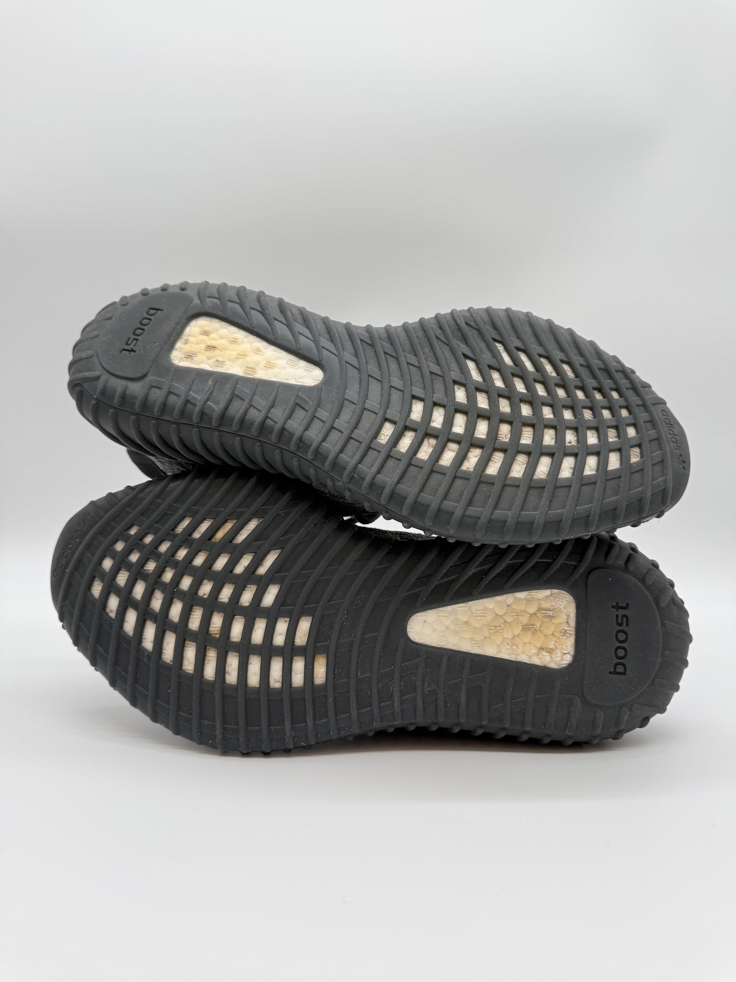 Yeezy Boost 350 V2 Dark Salt