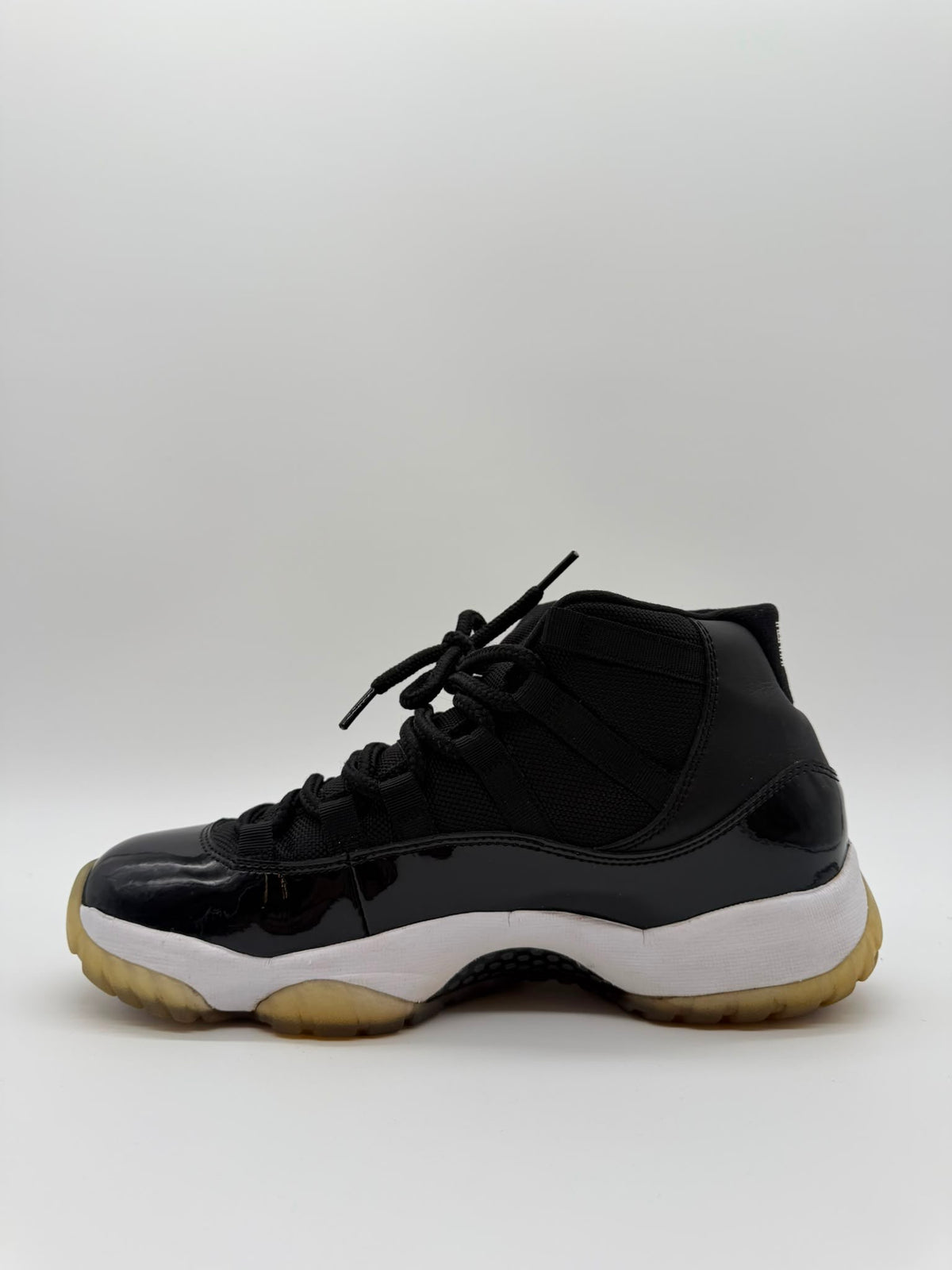 Jordan 11 Space Jam